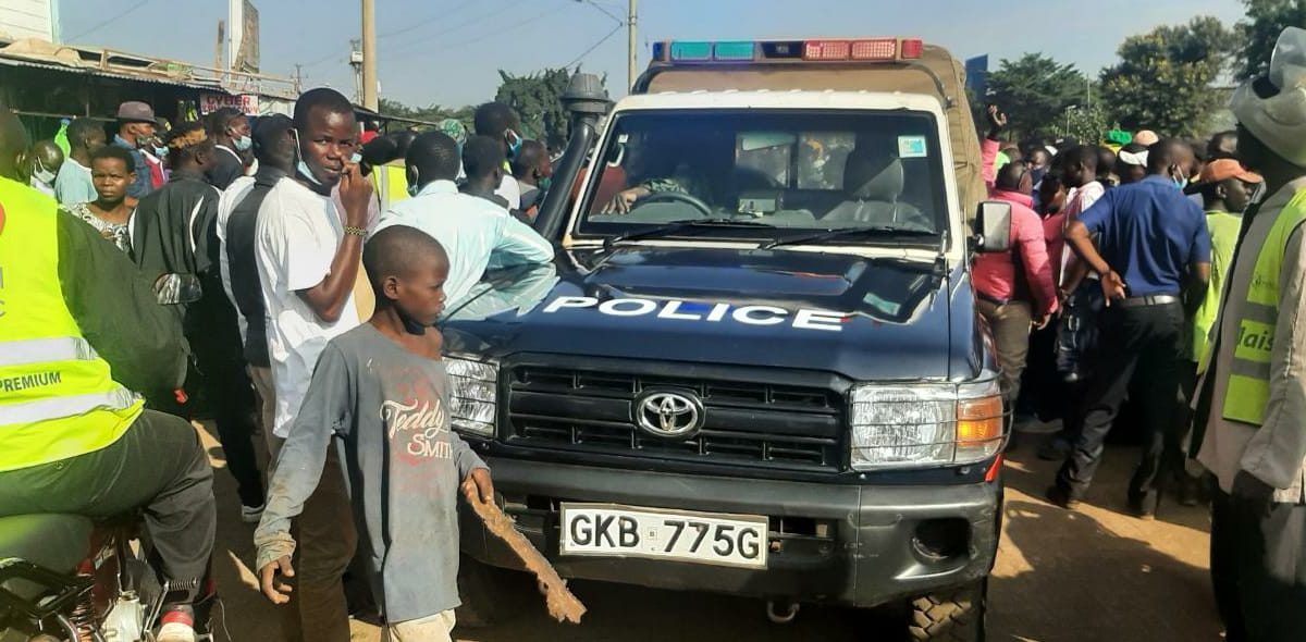 Civilian snatches pistol from police officer, kills two in Kisumu – Kenya News Agency